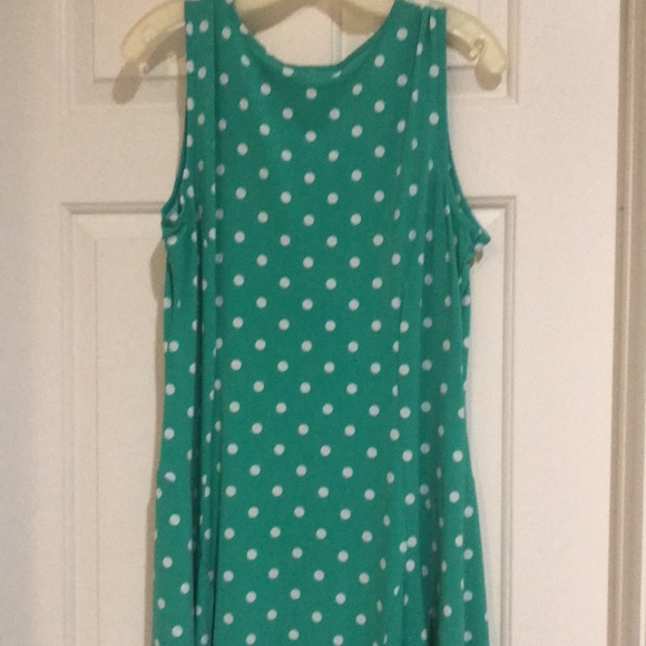 Green spring like sleeveless dress. Size medium. - Picture 4 of 5